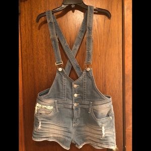 Rue 21 denim short overalls with crochet pockets